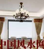 乐东卧室镜面吊顶影响夫妻财运？